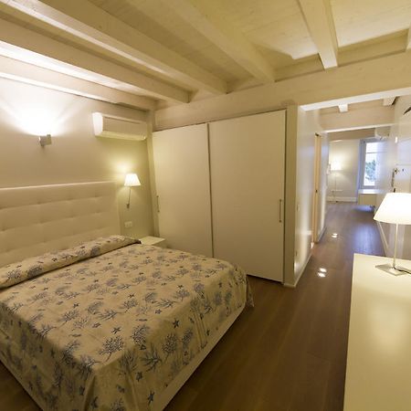 La Casa Del Porto Apartman Lovere Kültér fotó