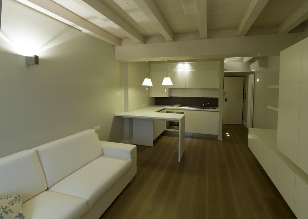 La Casa Del Porto Apartman Lovere Szoba fotó
