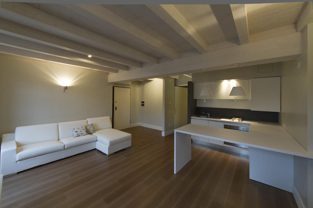 La Casa Del Porto Apartman Lovere Szoba fotó